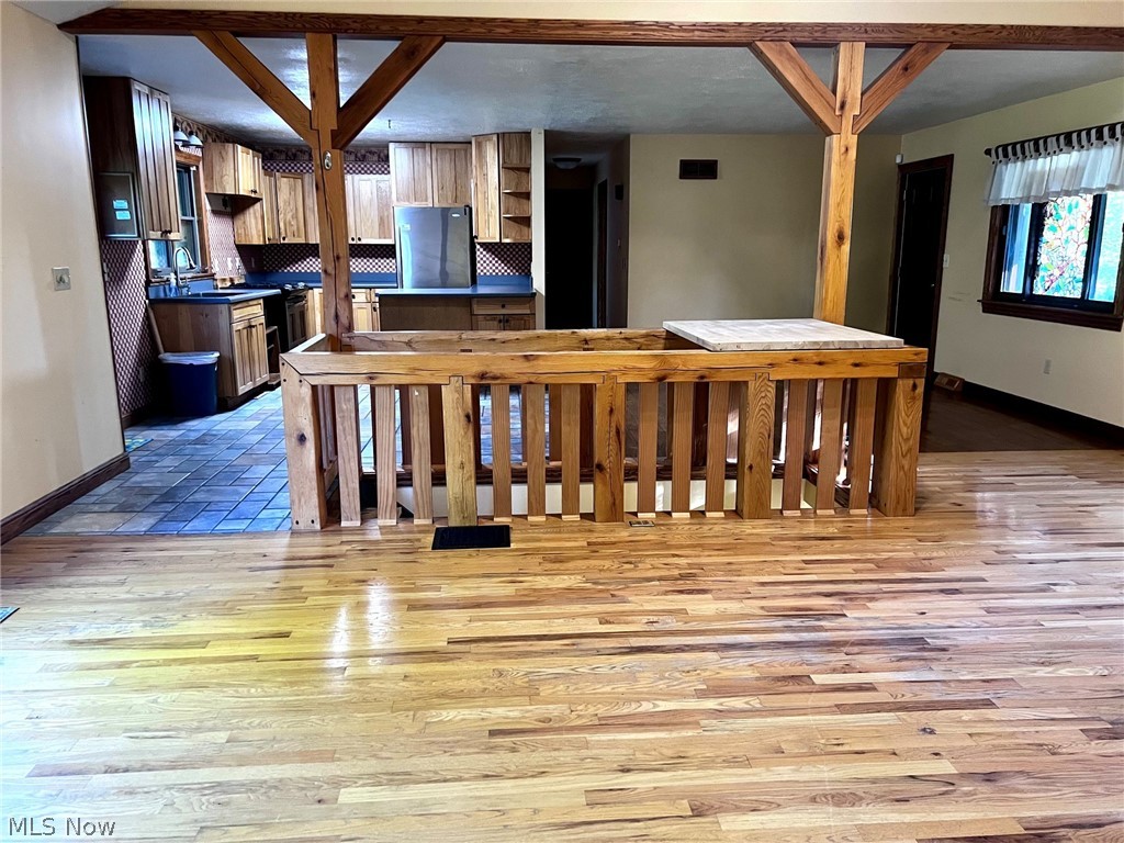 6160 Highland Avenue Lordstown OH 44481