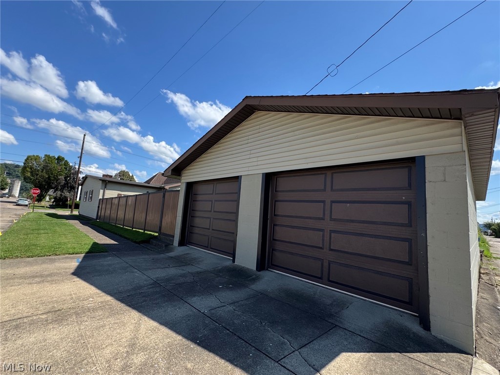 517 Walden Avenue Tiltonsville OH 43963