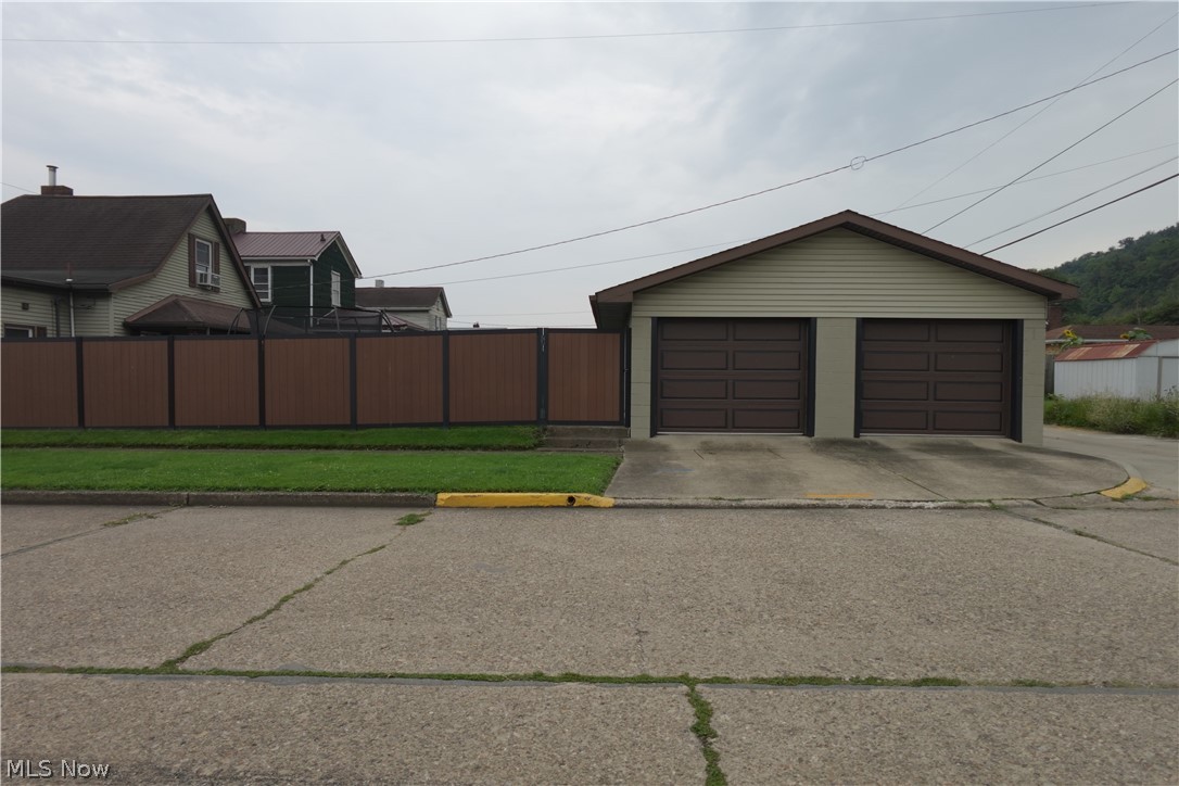 517 Walden Avenue Tiltonsville OH 43963