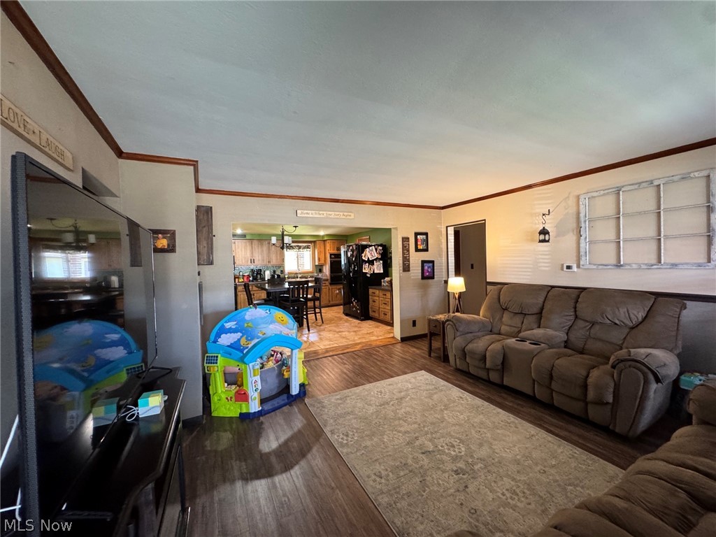 517 Walden Avenue Tiltonsville OH 43963