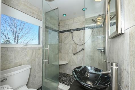 3748 E Royalton Road Brecksville OH 44141