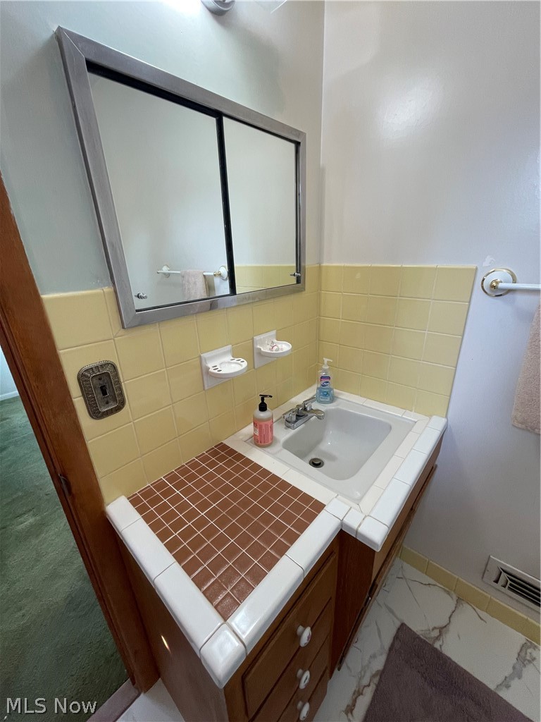 7296 Dell Haven Drive Parma OH 44130