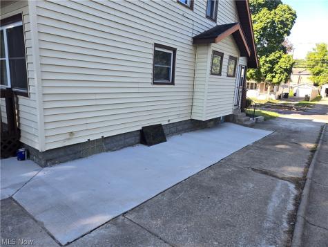 1043 Oakland Avenue Akron OH 44310