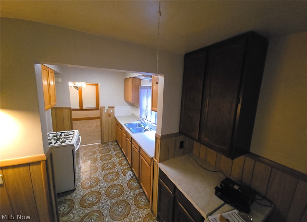 1043 Oakland Avenue Akron OH 44310