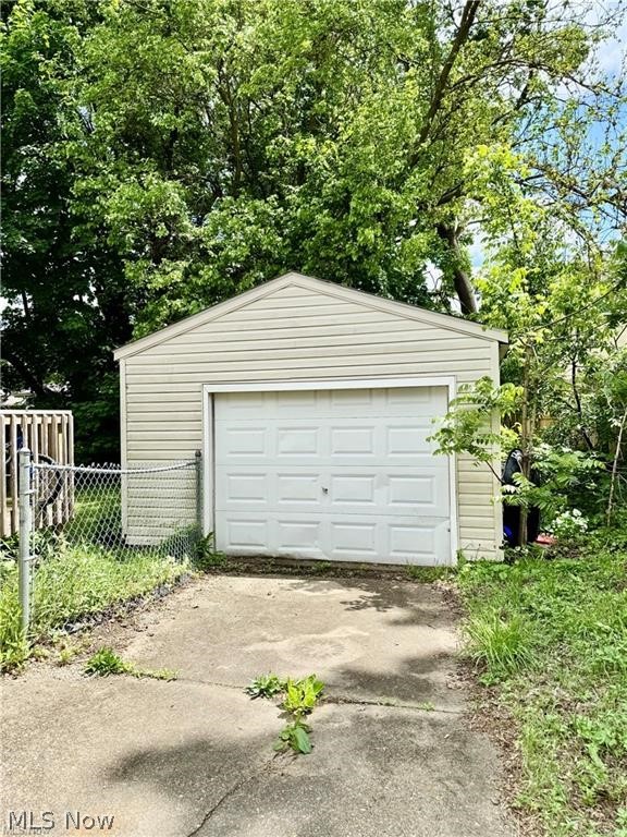 927 Avon Street Akron OH 44310