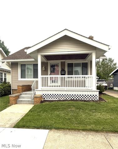 2187 Olive Avenue Lakewood OH 44107