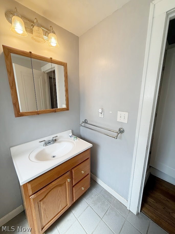 2187 Olive Avenue Lakewood OH 44107