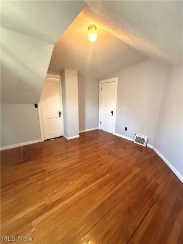 2187 Olive Avenue Lakewood OH 44107