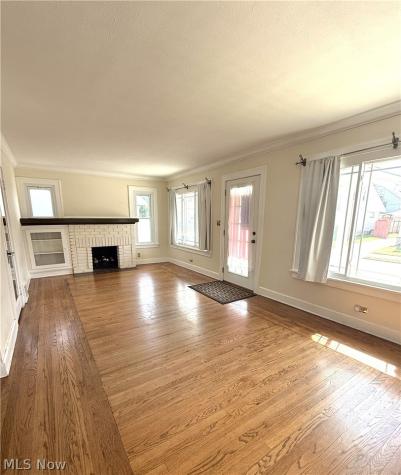 2187 Olive Avenue Lakewood OH 44107