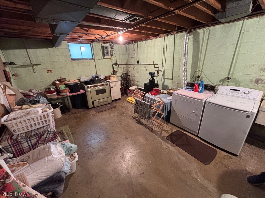 5030 Gardendale Avenue NE Canton OH 44714