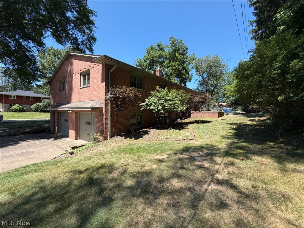 5030 Gardendale Avenue NE Canton OH 44714