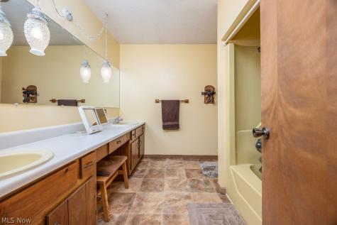 124 Brandy Drive Marietta OH 45750