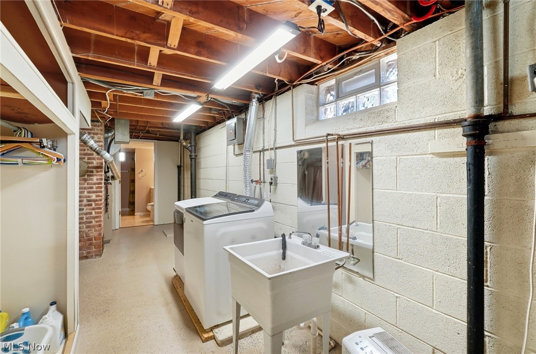 6211 Anita Drive Parma Heights OH 44130