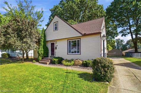 6211 Anita Drive Parma Heights OH 44130