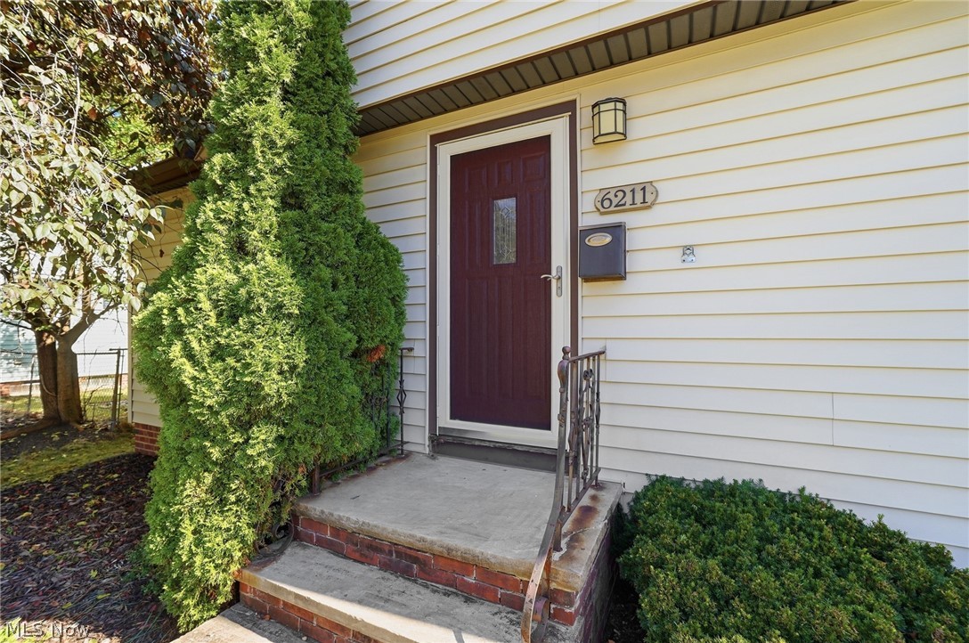 6211 Anita Drive Parma Heights OH 44130