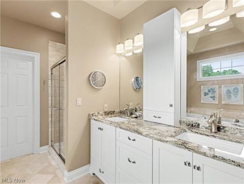 2039 Bent Creek Trail Cuyahoga Falls OH 44223