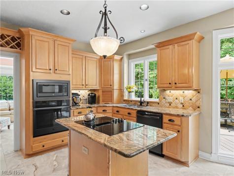 2039 Bent Creek Trail Cuyahoga Falls OH 44223