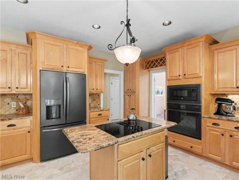 2039 Bent Creek Trail Cuyahoga Falls OH 44223