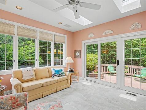 2039 Bent Creek Trail Cuyahoga Falls OH 44223