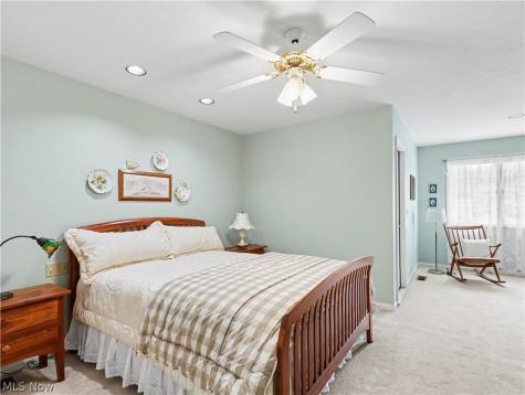 2039 Bent Creek Trail Cuyahoga Falls OH 44223