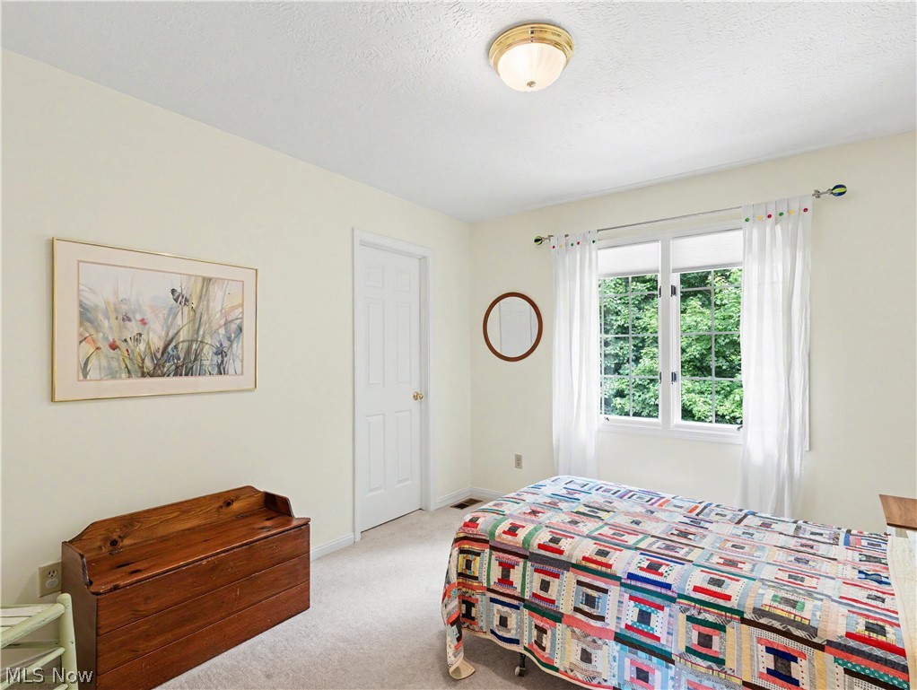 2039 Bent Creek Trail Cuyahoga Falls OH 44223