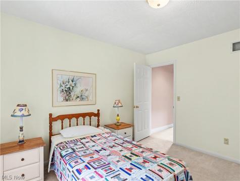 2039 Bent Creek Trail Cuyahoga Falls OH 44223