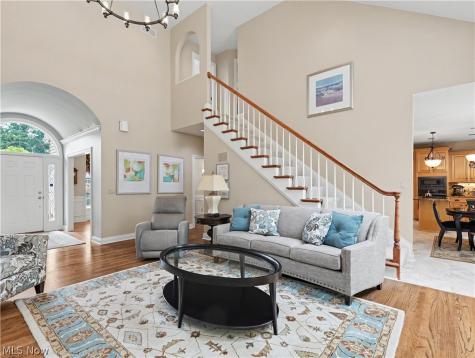 2039 Bent Creek Trail Cuyahoga Falls OH 44223