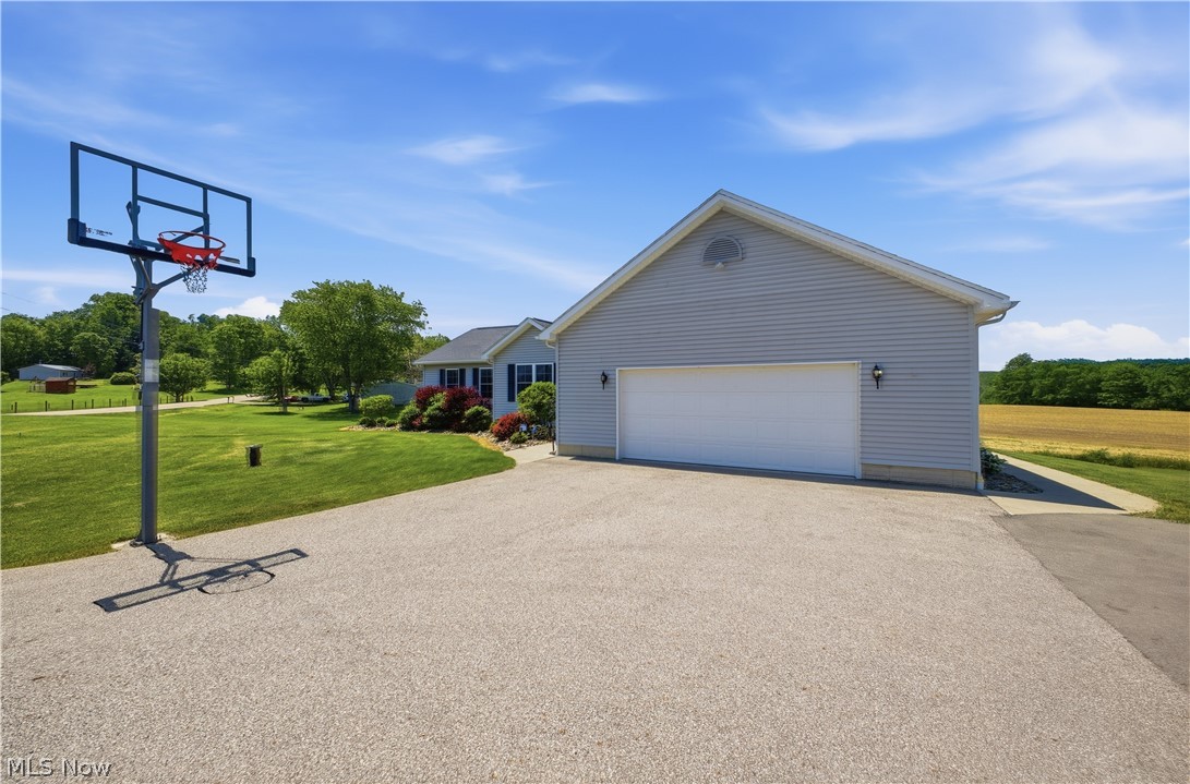 4909 Knox School Road Homeworth OH 44634