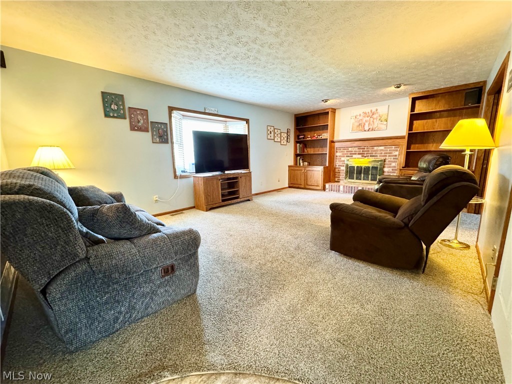 6385 Harbor Drive NW Canton OH 44718