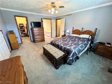 6385 Harbor Drive NW Canton OH 44718