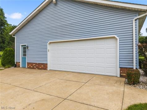 6385 Harbor Drive NW Canton OH 44718