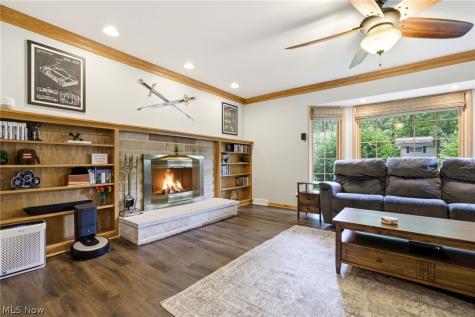 858 Cliffside Drive Akron OH 44313