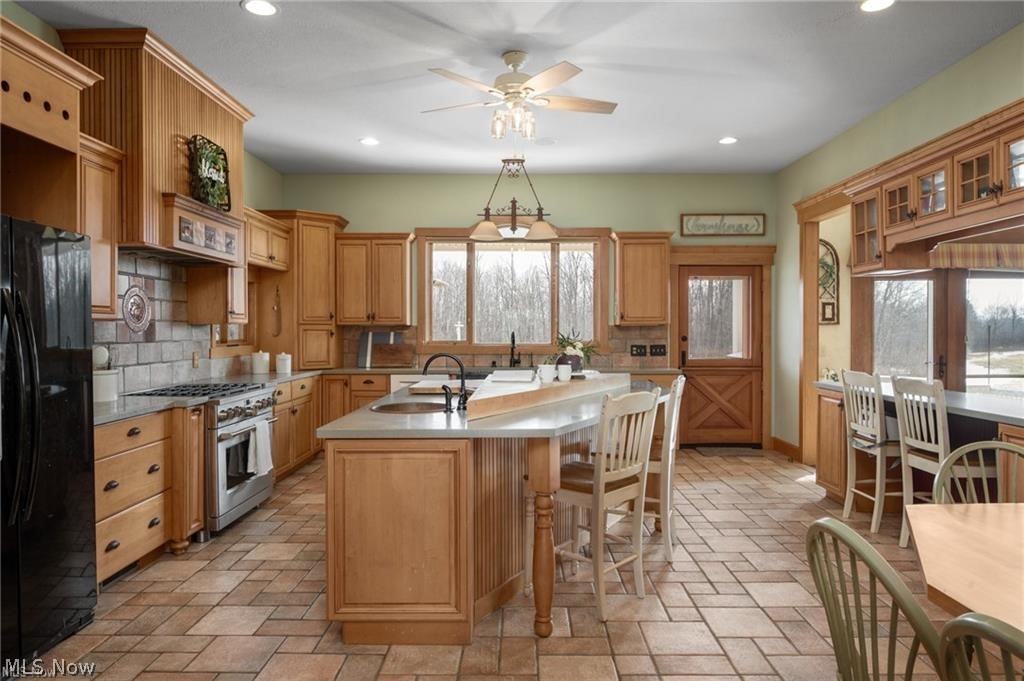 9419 Robinson Road Chardon OH 44024