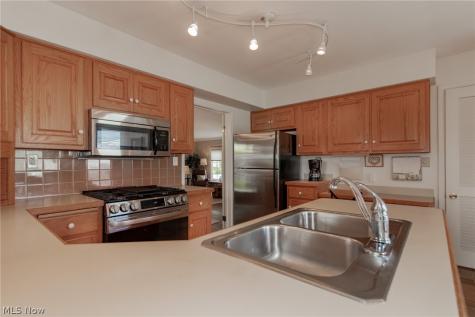 7761 Fairlawn Drive Mentor OH 44060