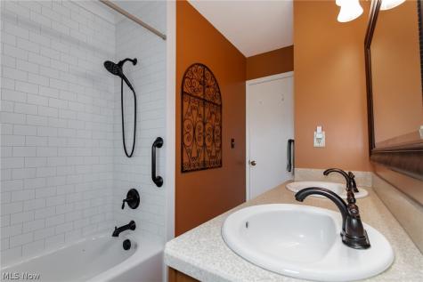 7761 Fairlawn Drive Mentor OH 44060