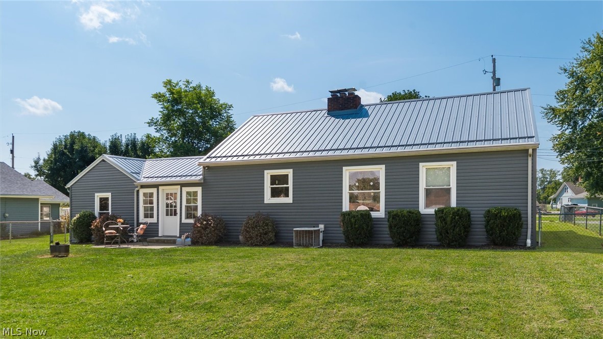1617 Doaks Lane Zanesville OH 43701