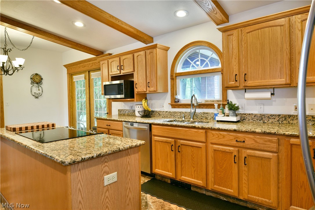 2412 East Pointe Drive SE Howland OH 44484