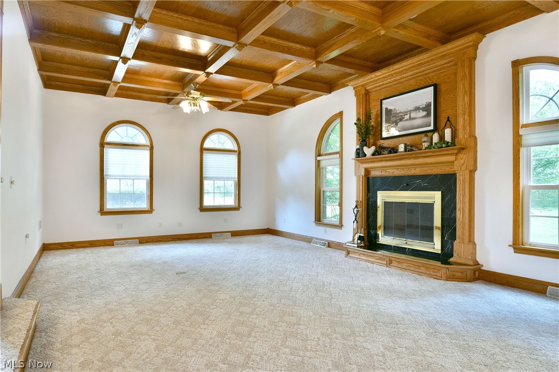 2412 East Pointe Drive SE Howland OH 44484
