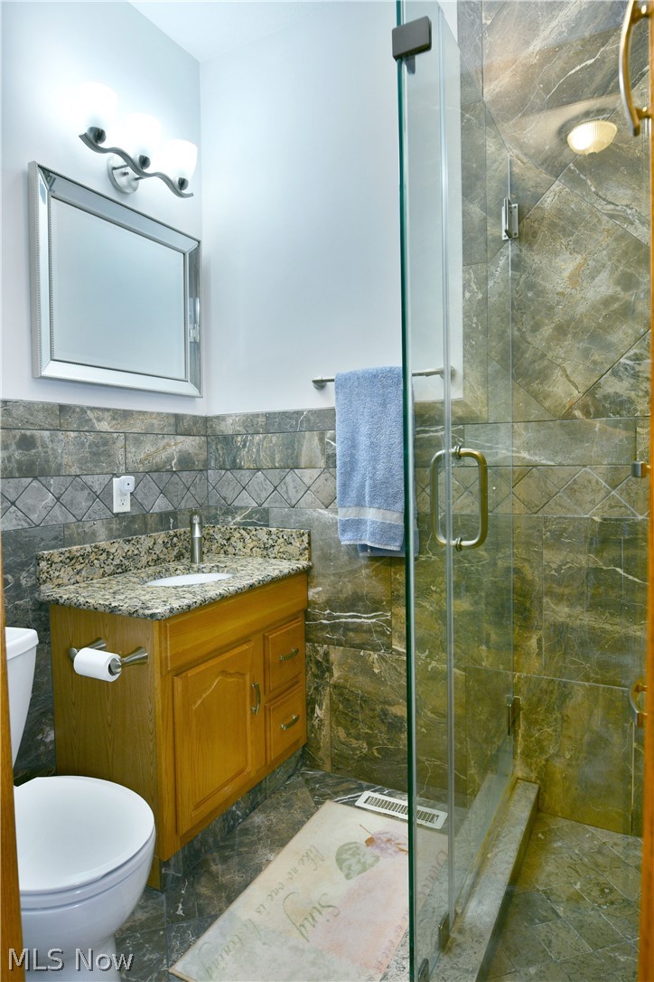 2412 East Pointe Drive SE Howland OH 44484