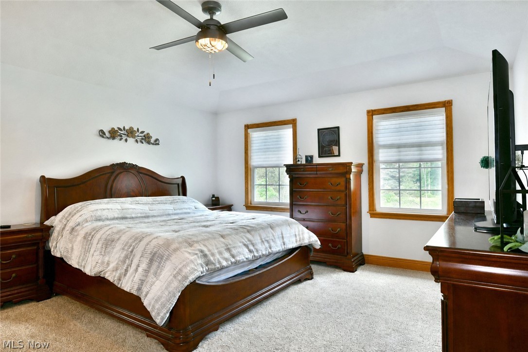 2412 East Pointe Drive SE Howland OH 44484