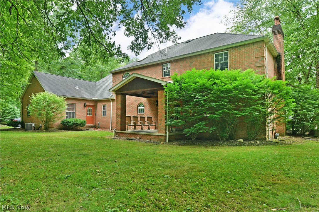 2412 East Pointe Drive SE Howland OH 44484