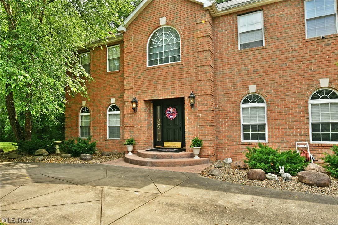 2412 East Pointe Drive SE Howland OH 44484