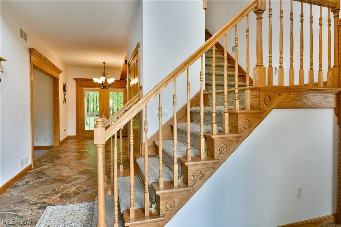 2412 East Pointe Drive SE Howland OH 44484