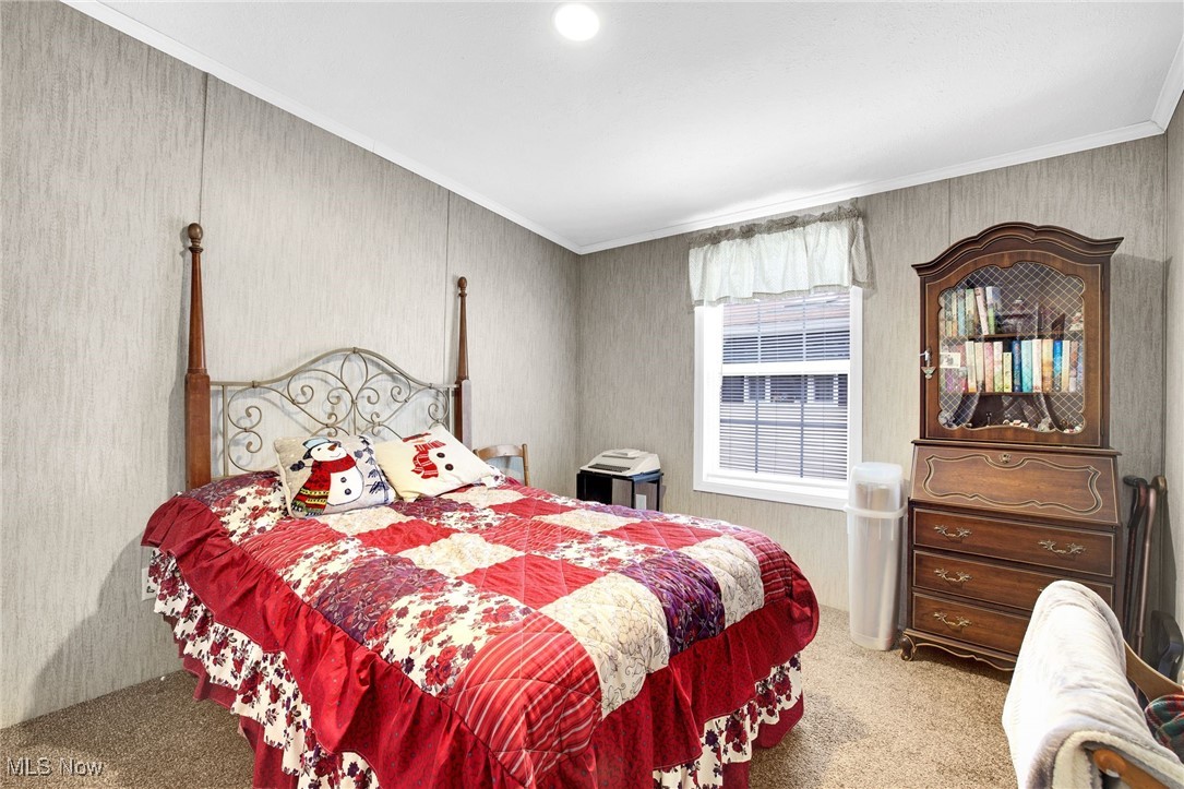 32 C Street SW Navarre OH 44662