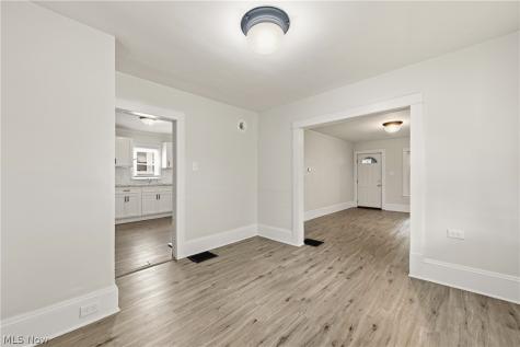 3810 Highland Road Cleveland OH 44111