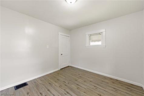 3810 Highland Road Cleveland OH 44111