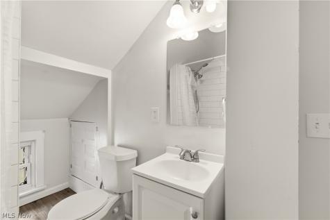 3810 Highland Road Cleveland OH 44111