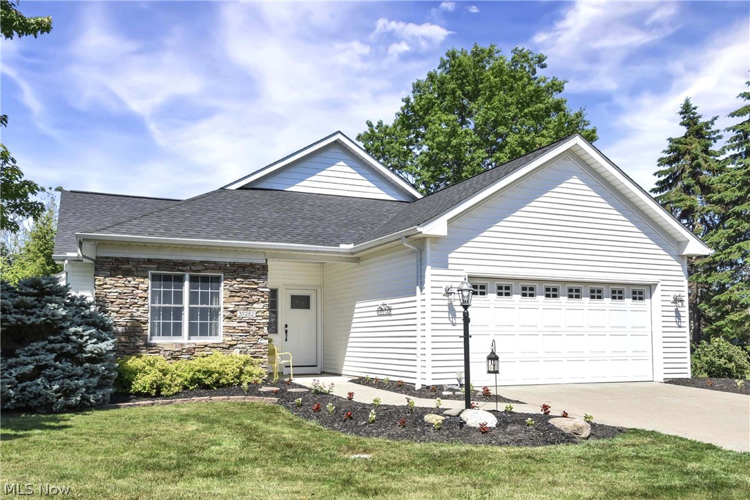 39282 Camelot Way Avon OH 44011