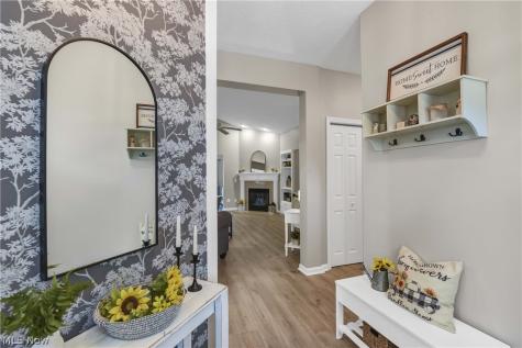 39282 Camelot Way Avon OH 44011