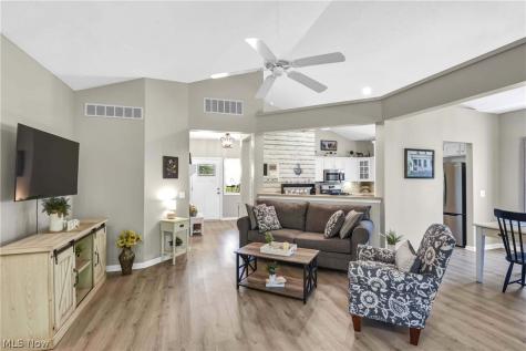 39282 Camelot Way Avon OH 44011
